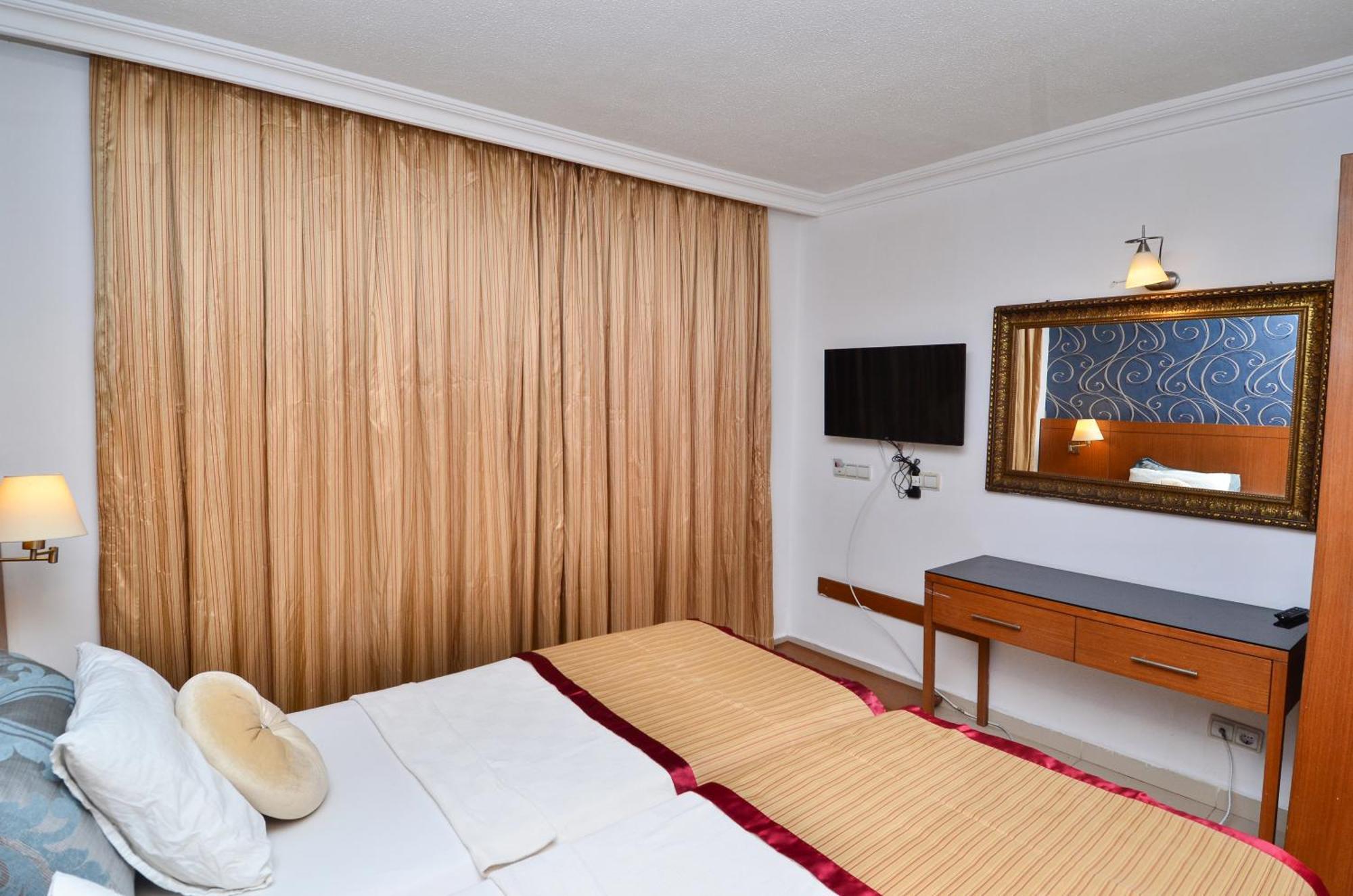 Tropic Beach Club Side Hotel Extérieur photo